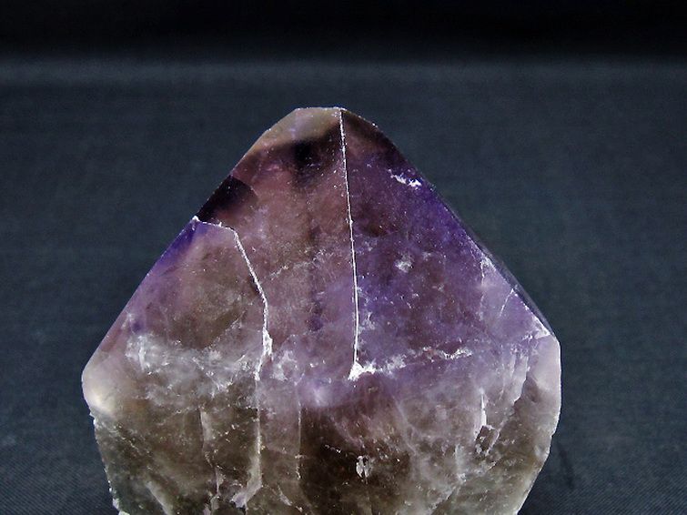 アメジスト六角柱[T720-1230] 2枚目
