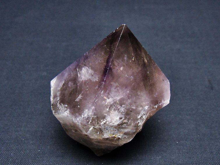 アメジスト六角柱[T720-1241] 1枚目