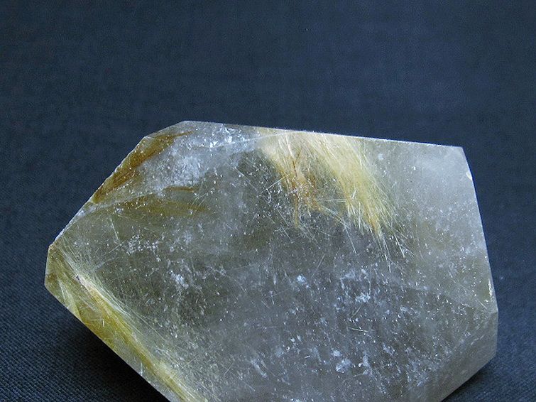 ゴールドタイチンルチル原石[T725-2343] 2枚目