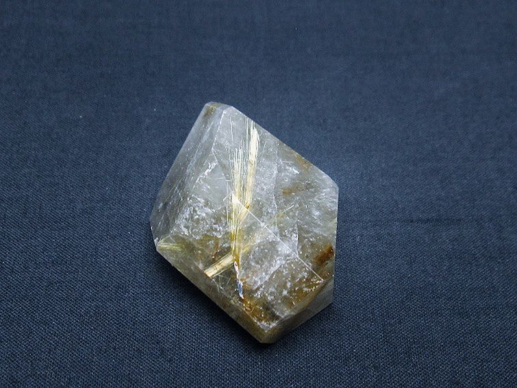 ゴールドタイチンルチル原石[T725-2354] 1枚目