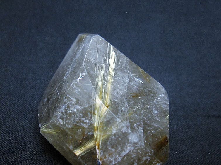 ゴールドタイチンルチル原石[T725-2354] 2枚目