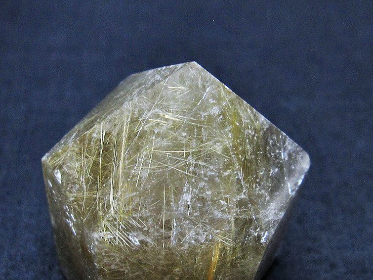 ゴールドタイチンルチル六角柱[T725-2500] 2枚目