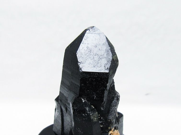 モリオン　黒水晶　原石 楽天市場】中国山東省産 黒水晶 モリオン 103mm ポイント原石