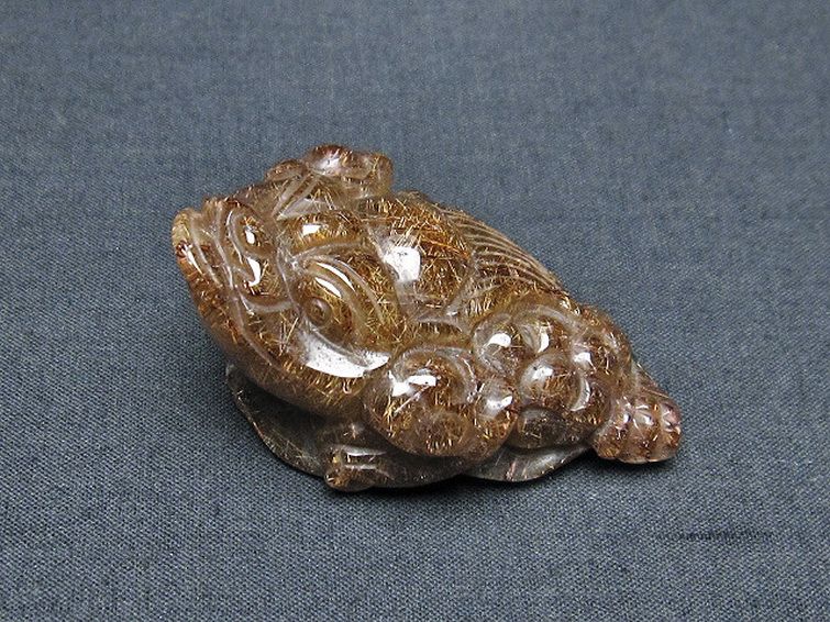 天然石 ルチルクォーツ（金針ルチル水晶） 金蟾 置物[T801-502] 1枚目