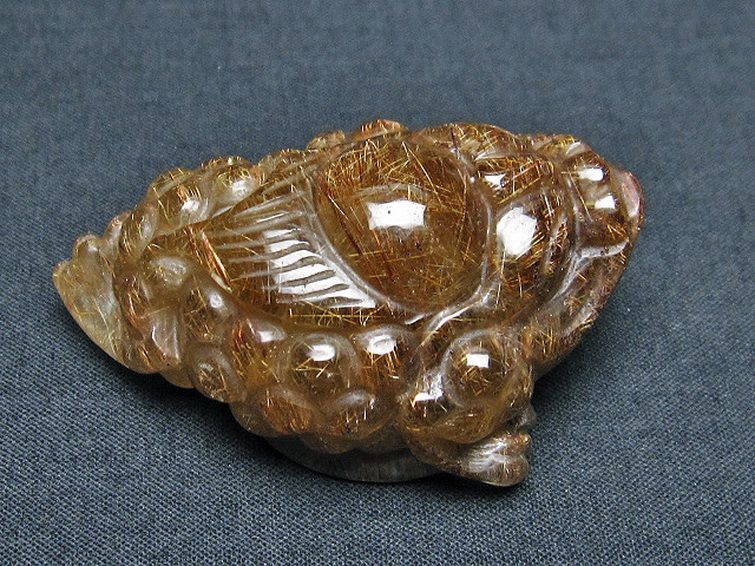 天然石 ルチルクォーツ（金針ルチル水晶） 金蟾 置物[T801-507] 3枚目