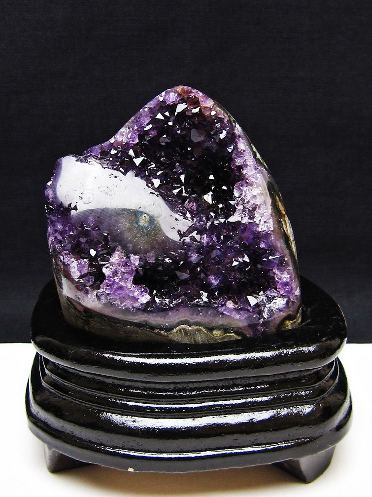 ウルグアイ産アメジストクラスター[T95-11564] 1枚目