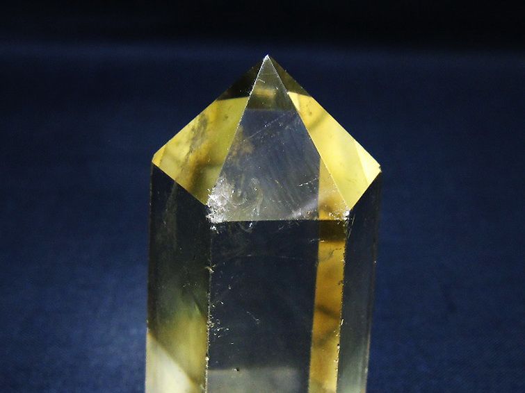 シトリン水晶スーパーファントム六角柱 [t98-2417] 2枚目